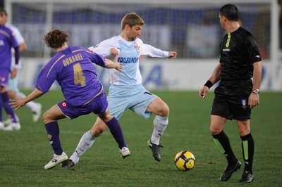 هيتزلسبرجر بقميص لاتسيو في مباراة ضد فيورنتينا