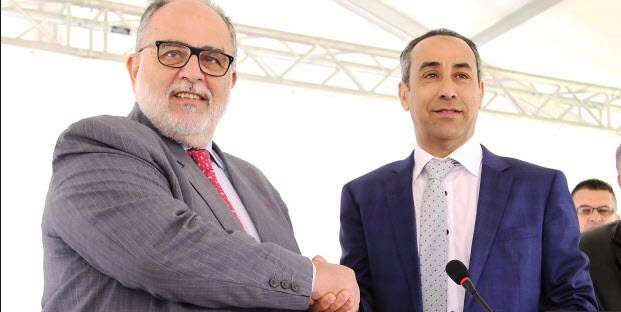 ربوح حداد (يمين)