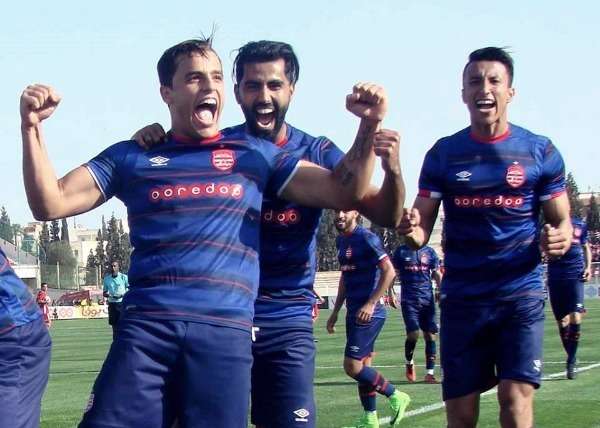 لاعبو الإفريقي 