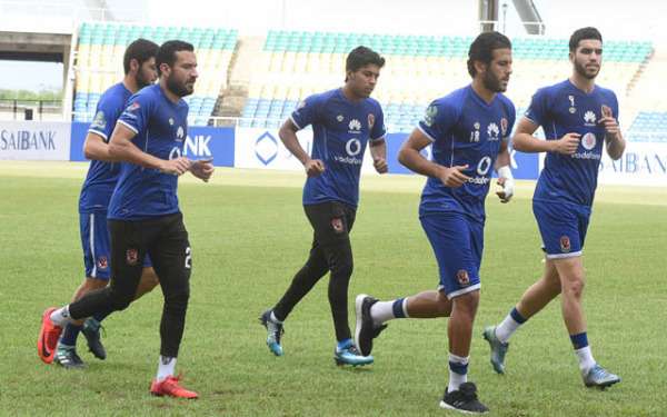 لاعبو الأهلي