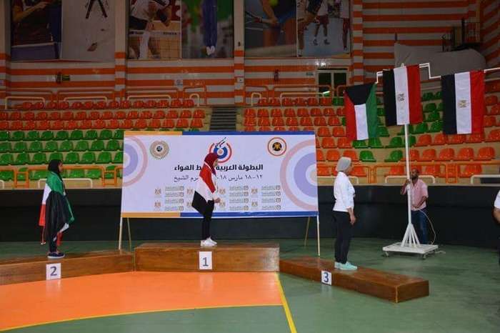 جانب من التتويج