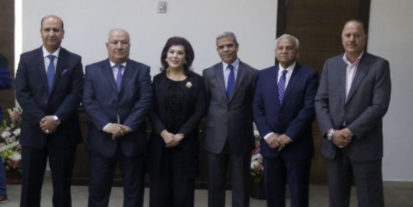 من اللقاء