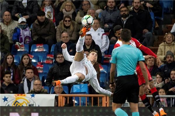 كريستيانو سجل سوبر هاتريك 