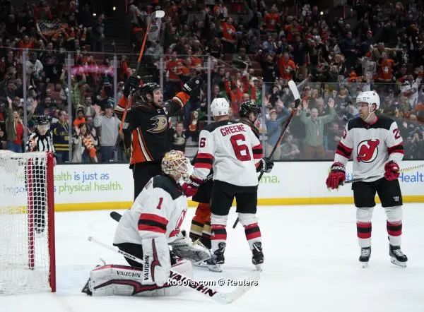 ?i=reuters%2f2018-03-19%2f2018-03-19t035550z_1677781574_nocid_rtrmadp_3_nhl-new-jersey-devils-at-anaheim-ducks_reuters