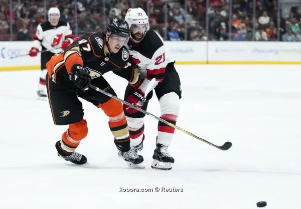 ?i=reuters%2f2018-03-19%2f2018-03-19t025640z_1945850525_nocid_rtrmadp_3_nhl-new-jersey-devils-at-anaheim-ducks_reuters