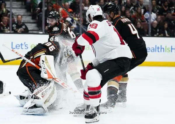 ?i=reuters%2f2018-03-19%2f2018-03-19t025642z_1962524409_nocid_rtrmadp_3_nhl-new-jersey-devils-at-anaheim-ducks_reuters