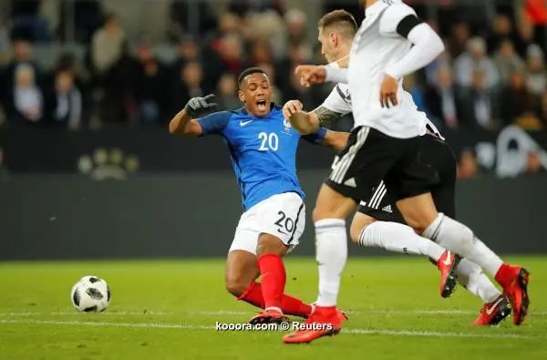 ?i=reuters%2f2017-11-14%2f2017-11-14t202306z_1769241157_rc16ad4fd130_rtrmadp_3_soccer-friendly-ger-fra_reuters