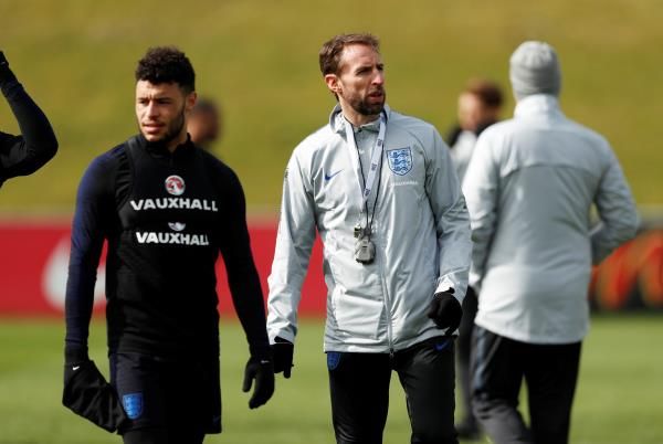 ساوثجيت مع تشامبرلين