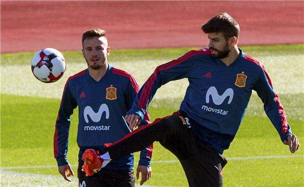 نيجويز مع بيكيه