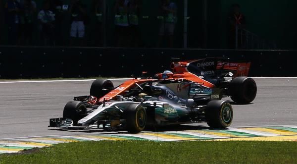 2017-11-12t163705z_273029179_rc1db5055280_rtrmadp_3_motor-f1-brazil_reuters