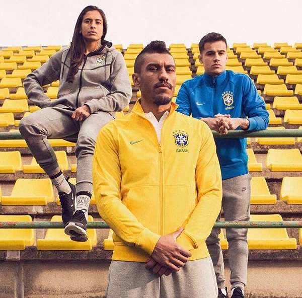 جانب من تقديم القميص