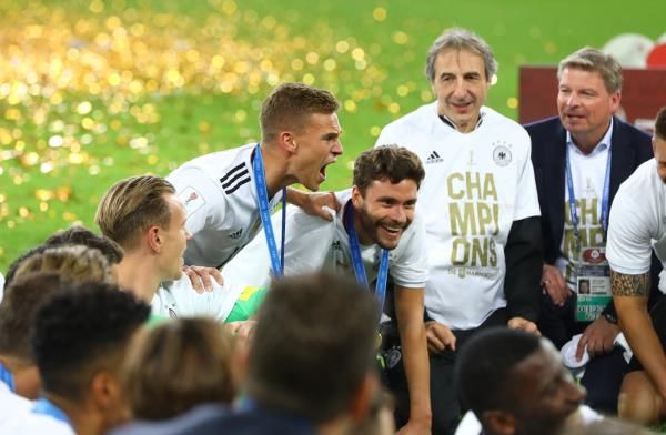 جوناس هيكتور مع منتخب ألمانيا