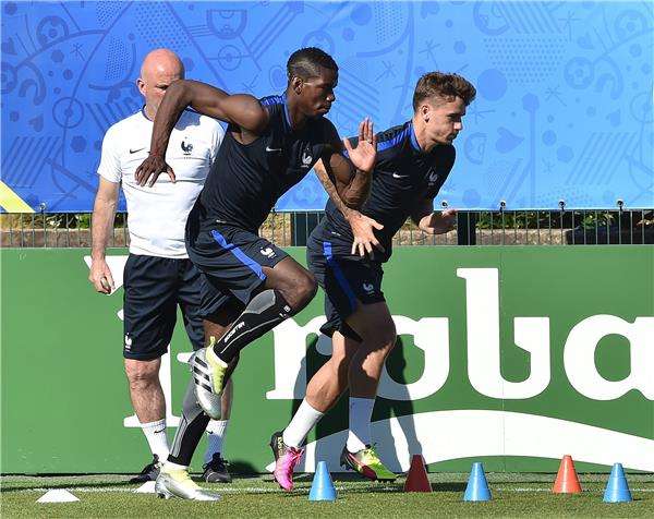 جريزمان وبوجبا