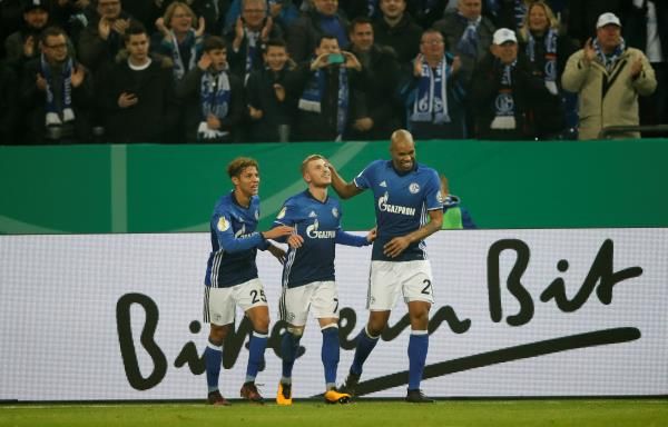 ماكس ماير مع لاعبي شالكه