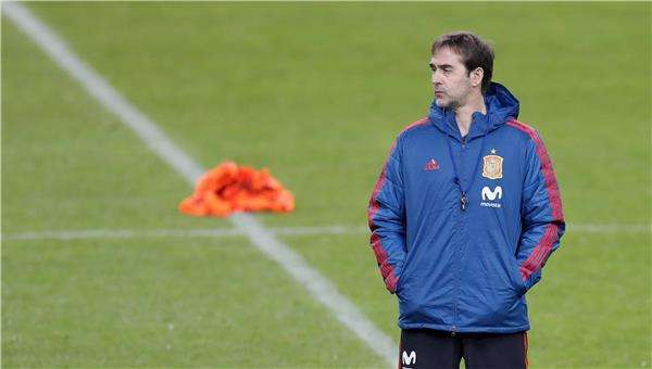 لوبيتيجي مدرب إسبانيا