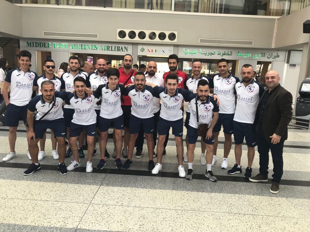 البعثة في مطار بيروت