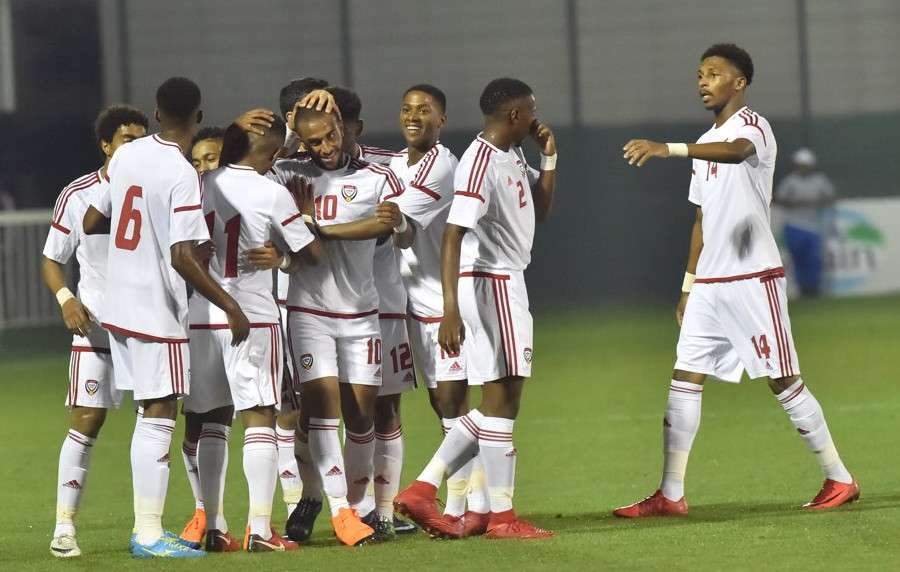 فرحة لاعبي الإمارات