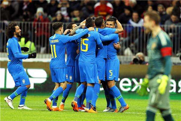 فرحة لاعبي البرازيل