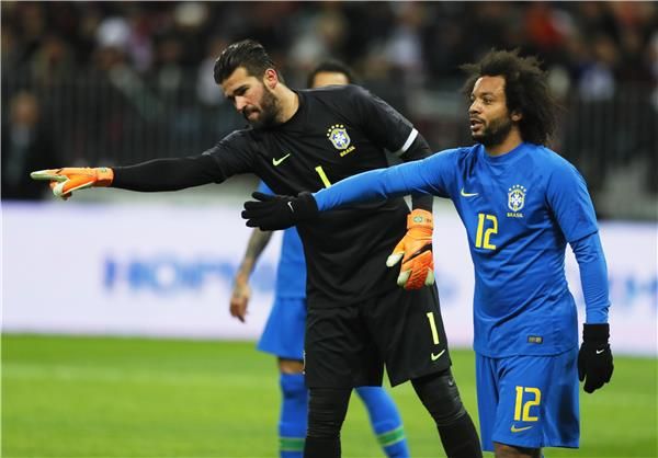 أليسون باكير