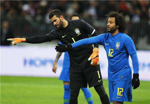 أليسون باكير