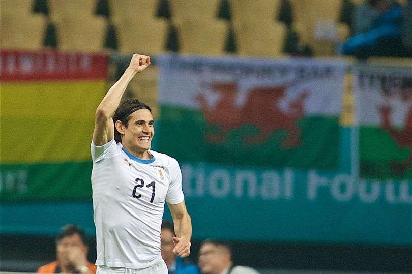 فرحة كافاني بالهدف