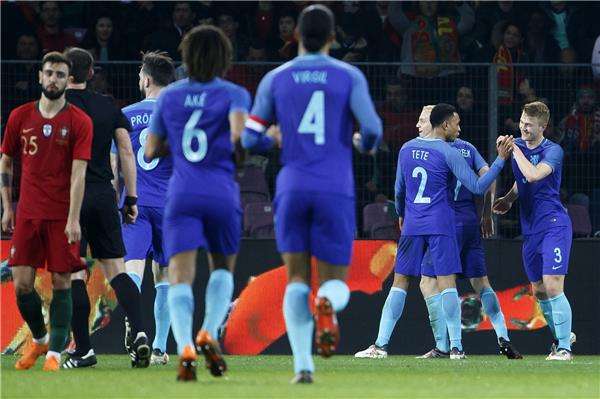 لاعبو هولندا