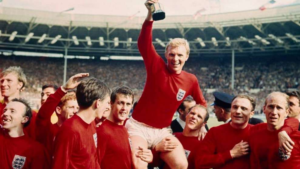 من تتويج إنجلترا