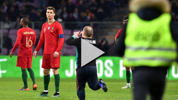 كريستيانو رونالدو خلال مباراة هولندا