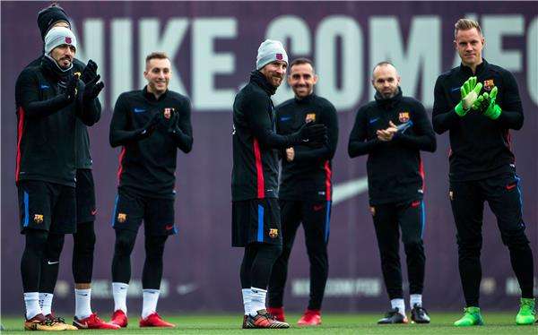 تيرشتيجن وميسي من تدريبات برشلونة