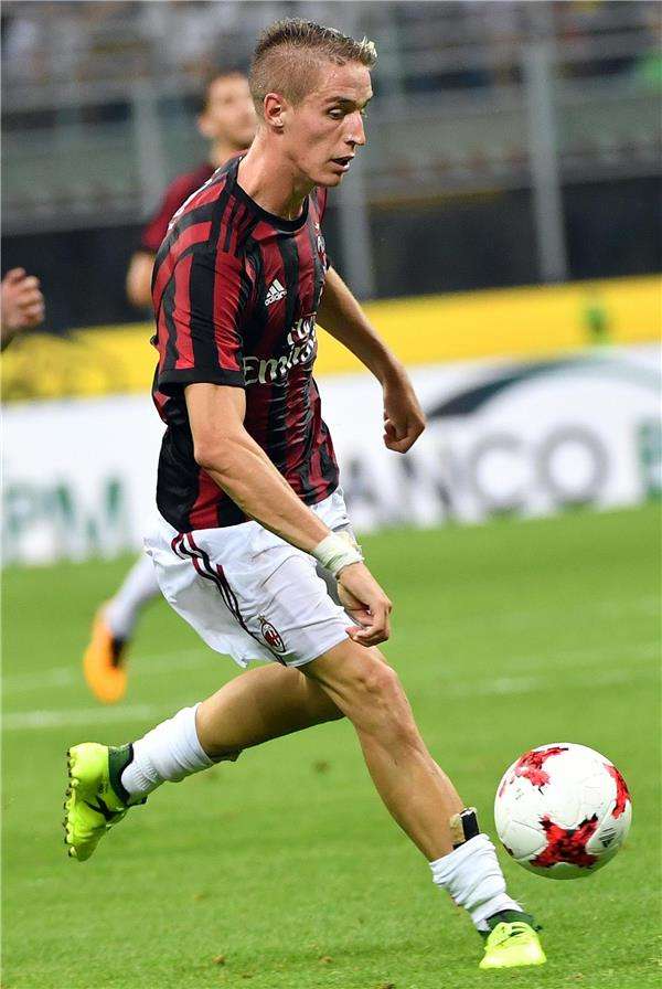 أندريا كونتي