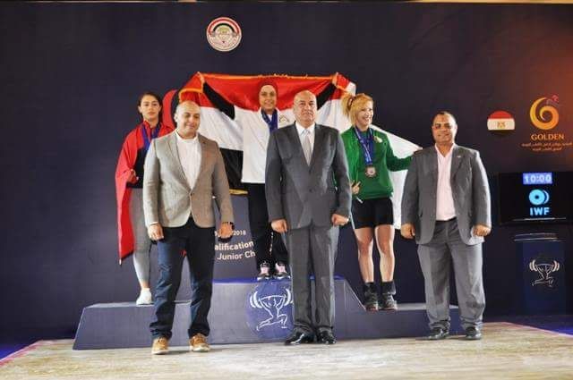 جانب من التتويج