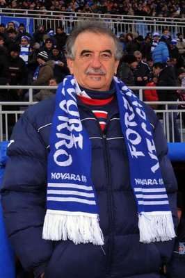  إميليانو موندونيكو