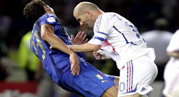 زيدان ونطحته الشهيرة