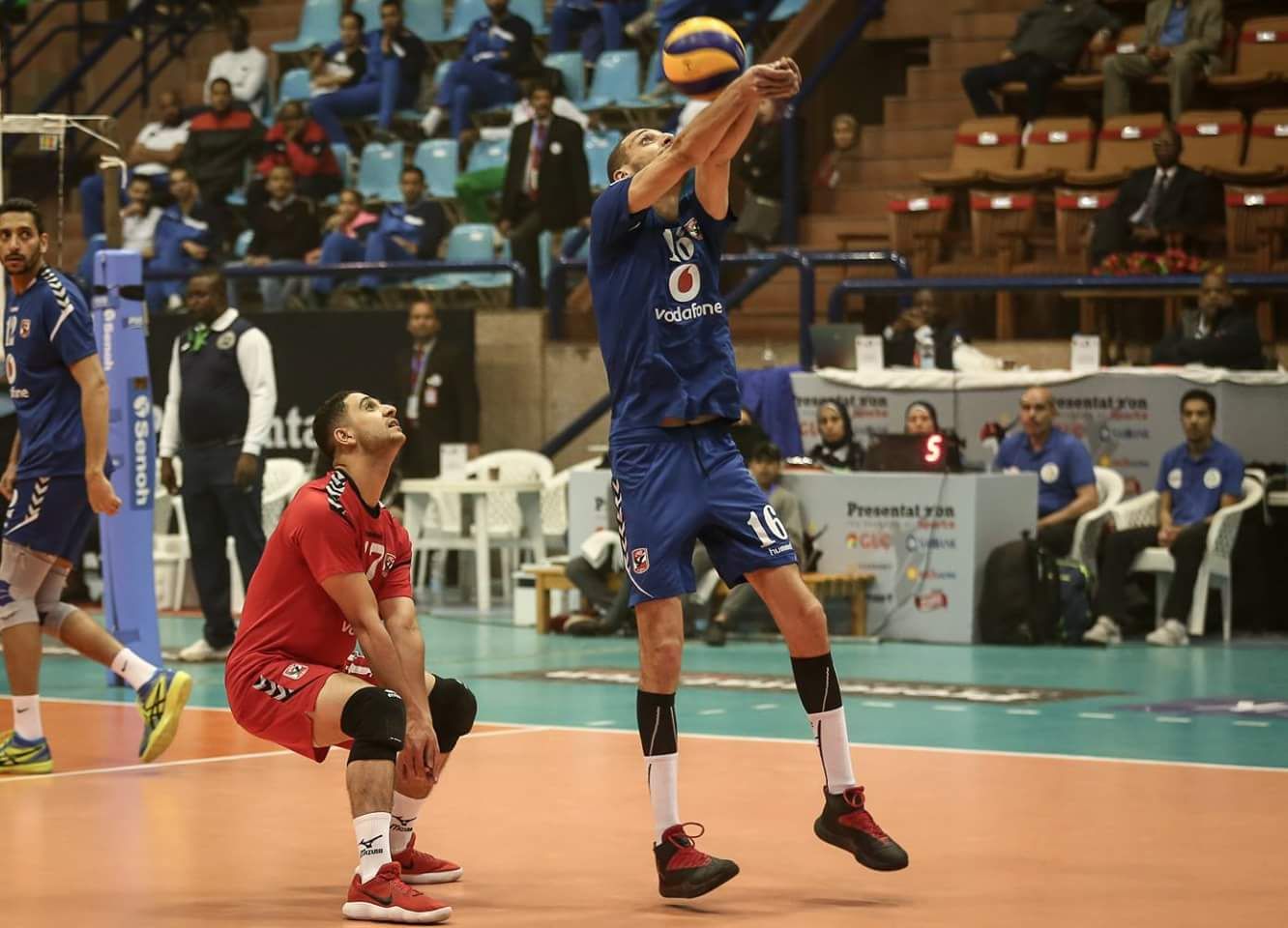 الأهلي في مباراة سابقة