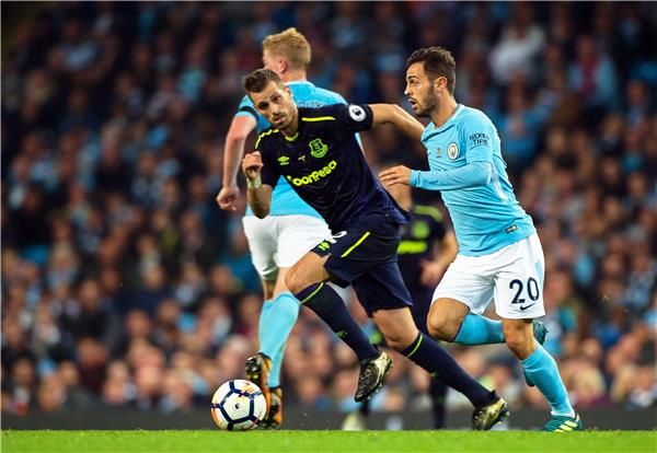 جانب من مواجهة سابقة بين الفريقين