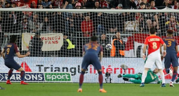 لحظة تسجيل ركلة الجزاء