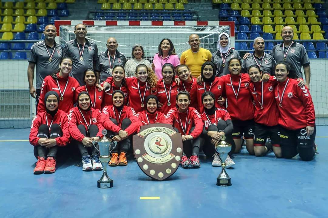 لاعبات الأهلي