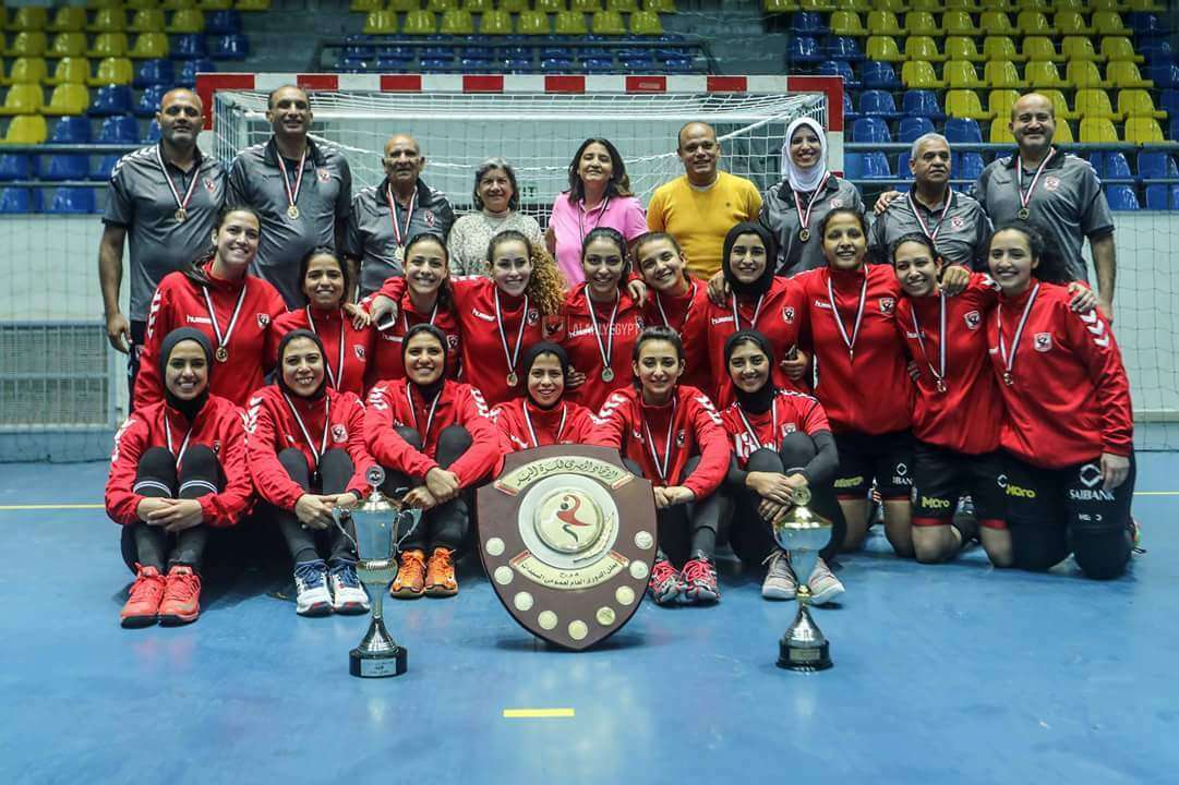 لاعبات الأهلي