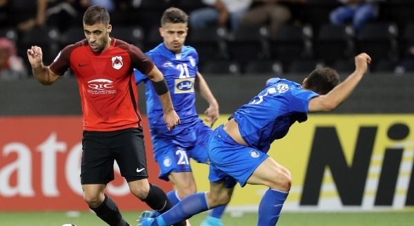 جانب من المواجهة السابقة بين الفريقين