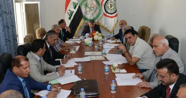 من الاجتماع