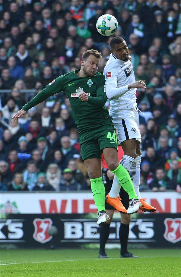 لقطة من المباراة