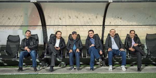 رئيس الريان يساند فريقه