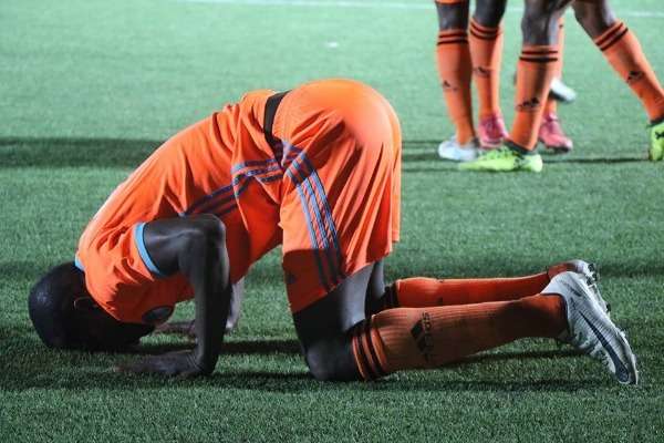 نواذيبو يقترب من لقب الدوري