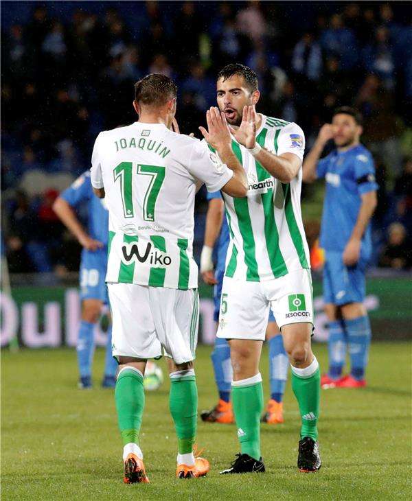 فرحة لاعبي بيتيس