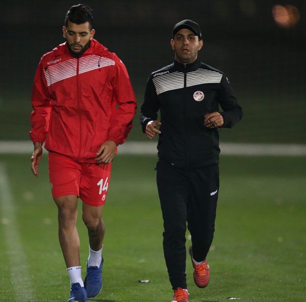 محمد أمين بن عمر بالزي الأحمر