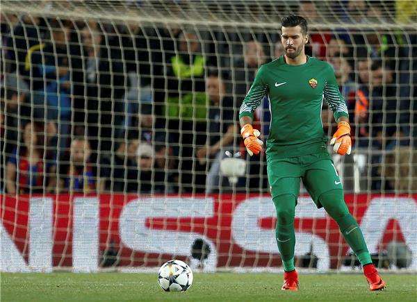 أليسون باكير