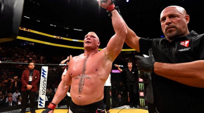 ليسنر عقب فوزه بمباراة سابقة في UFC