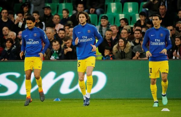 أدريان رابيو (وسط)