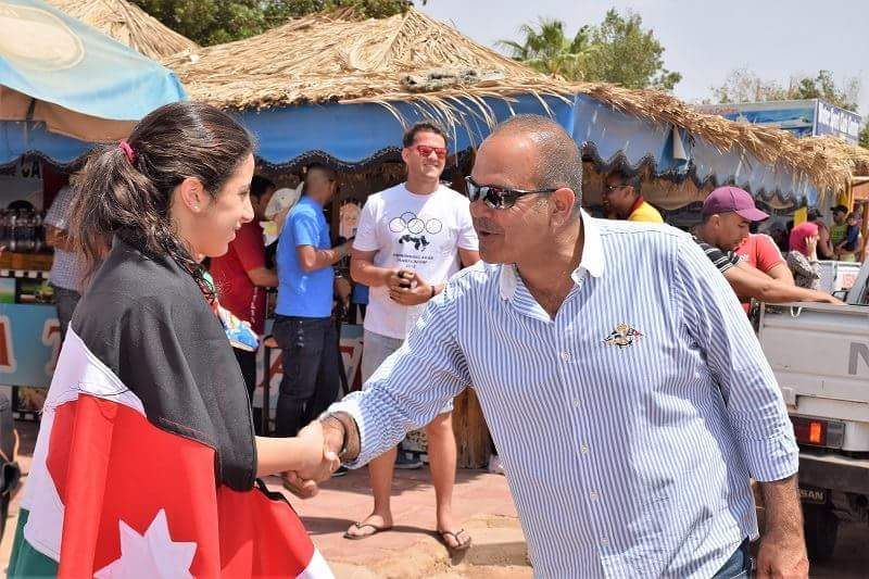 received_10156576791738646-web