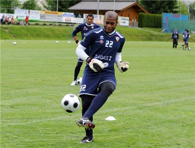 حارس منتخب الامارات علي خصيف